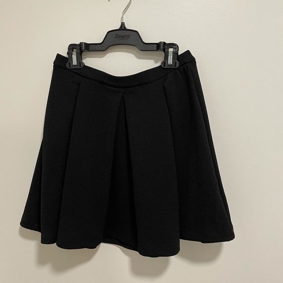 Dynamite Skirt - Picture 1 of 2
